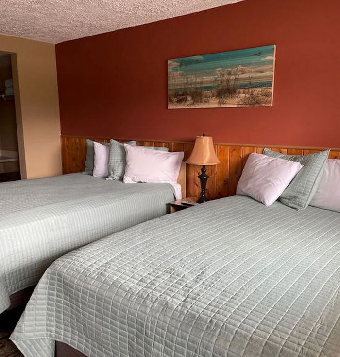 Dreamland Motel - Web Listing (newer photo)